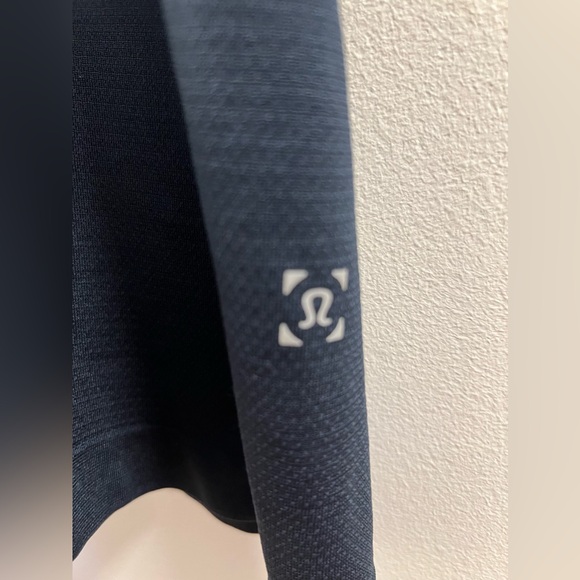 17. Lululemon Mens “Metal Vent Tech” Short Sleeve Tee - Picture 9 of 13